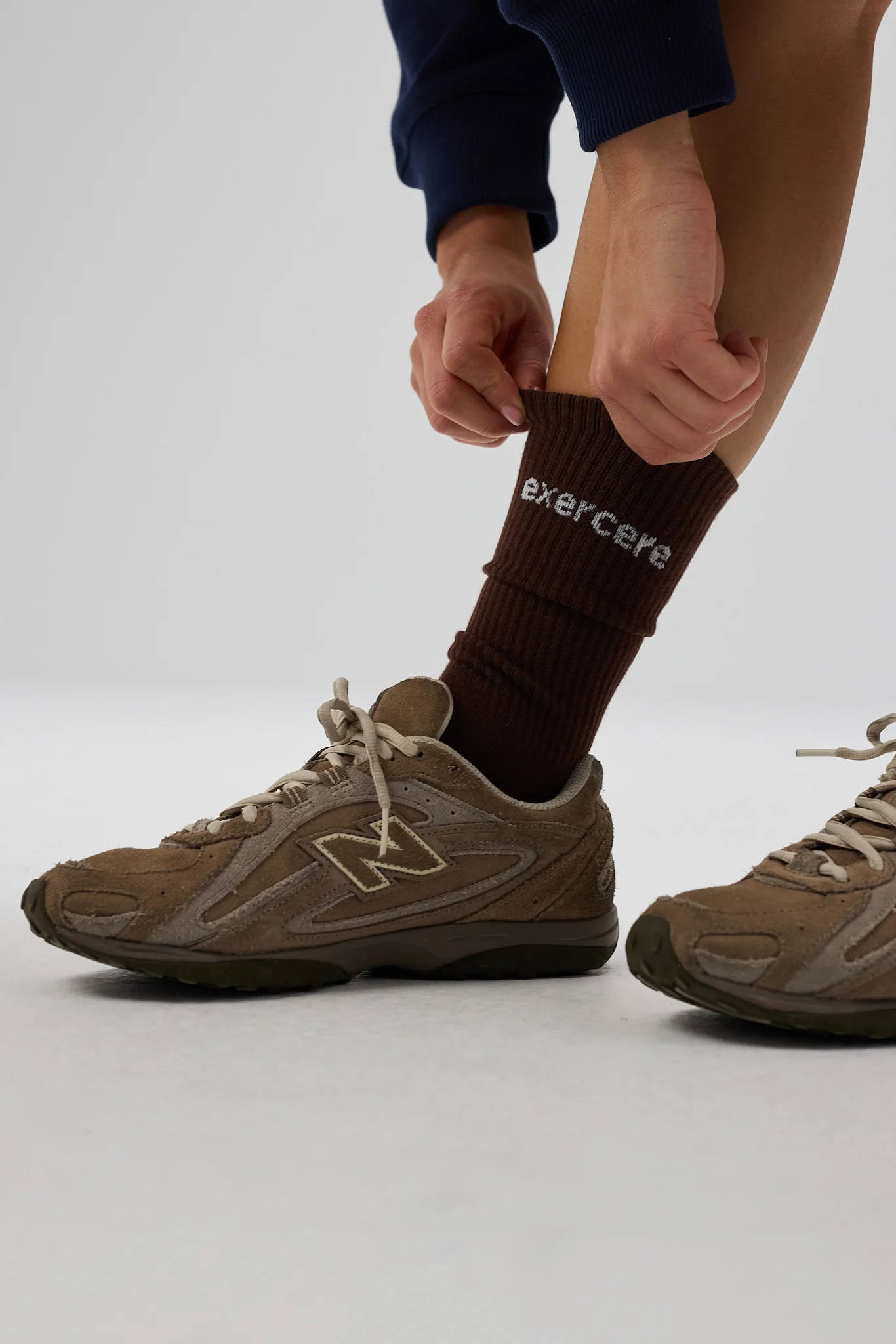 Logo Socks 3-Pack - White, Pecan Brown, Grey - Image 3