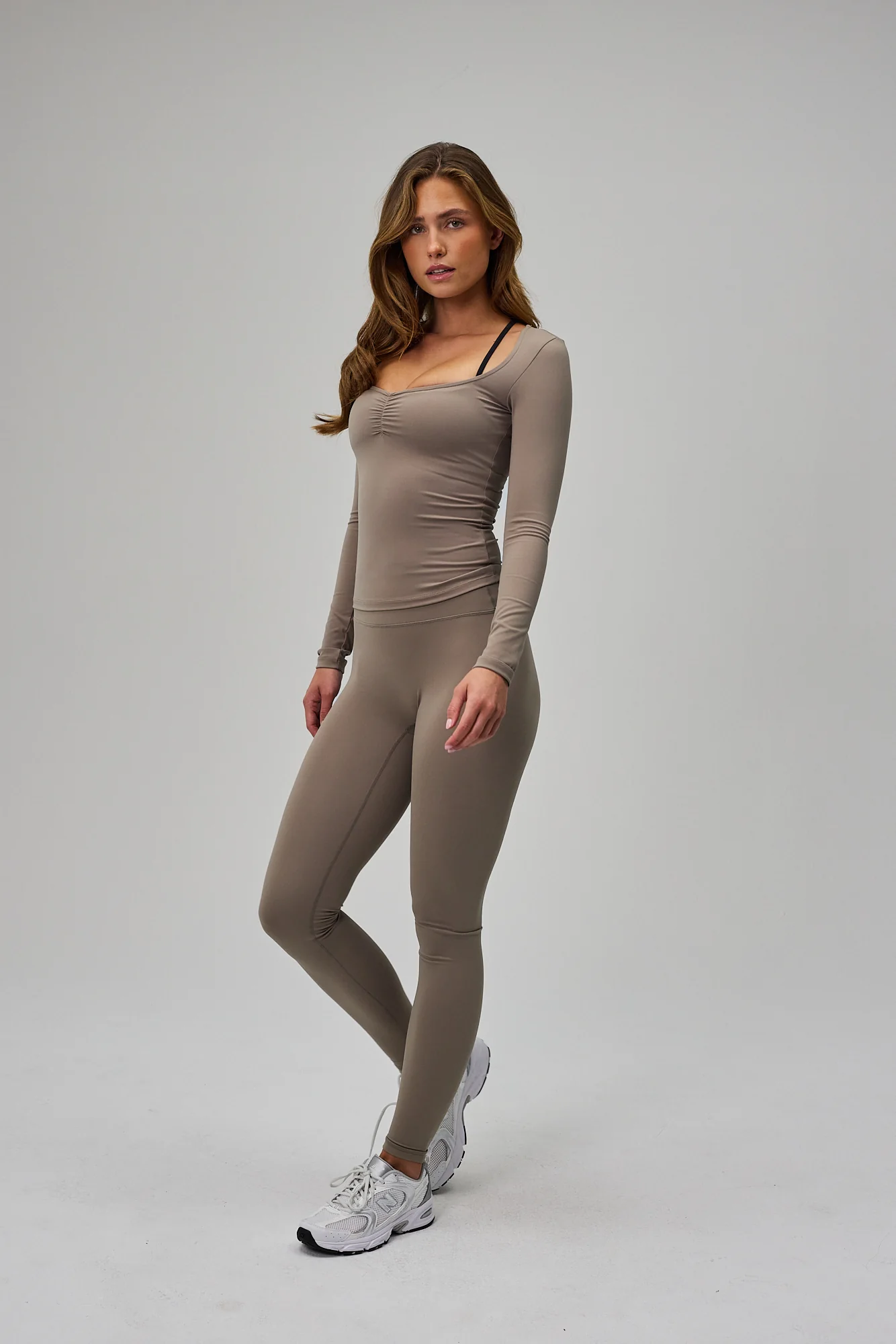 Scrunch Long Sleeve - Sand Beige - Image 3